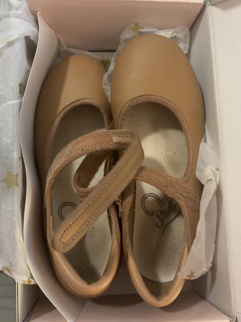 Little girls tap shoes